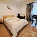 Mini 5 * Patras
