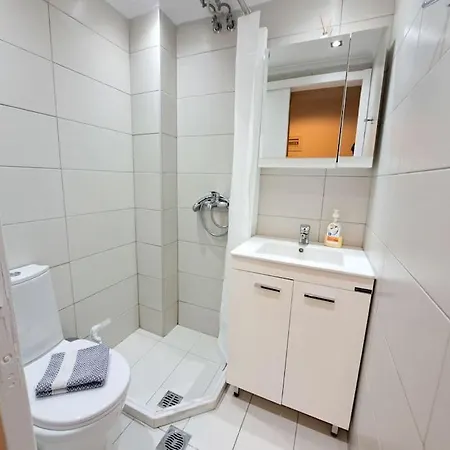 Mini 5 * Patras